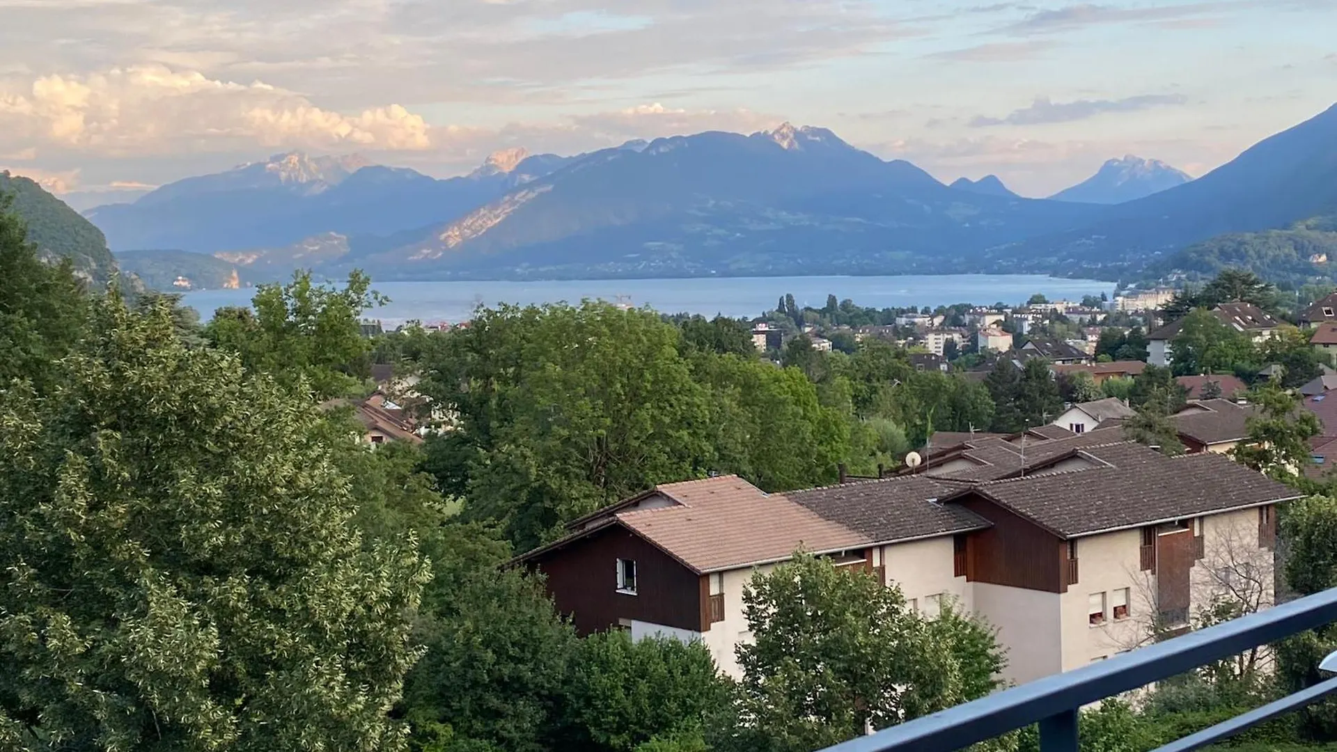 Appartement Standing Vue Lac Annecy France